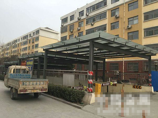 车库入口玻璃雨棚