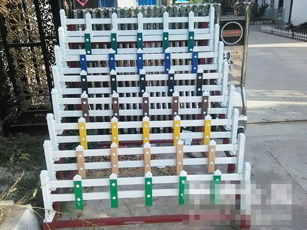 PVC护栏