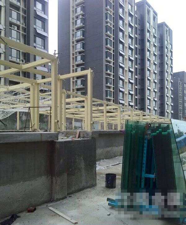 玻璃车库入口案例