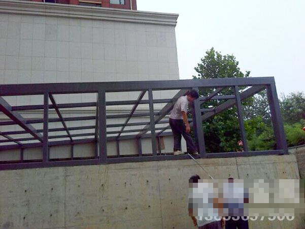 玻璃车库入口案例