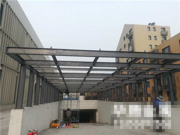 玻璃车库入口案例